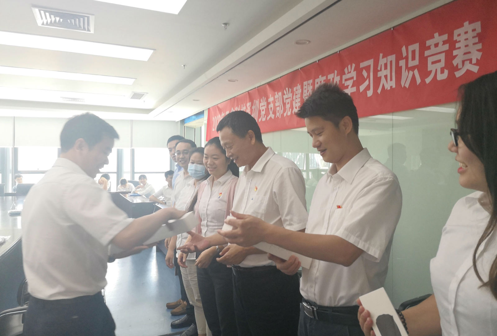尊时凯龙·(中国区)人生就是搏!